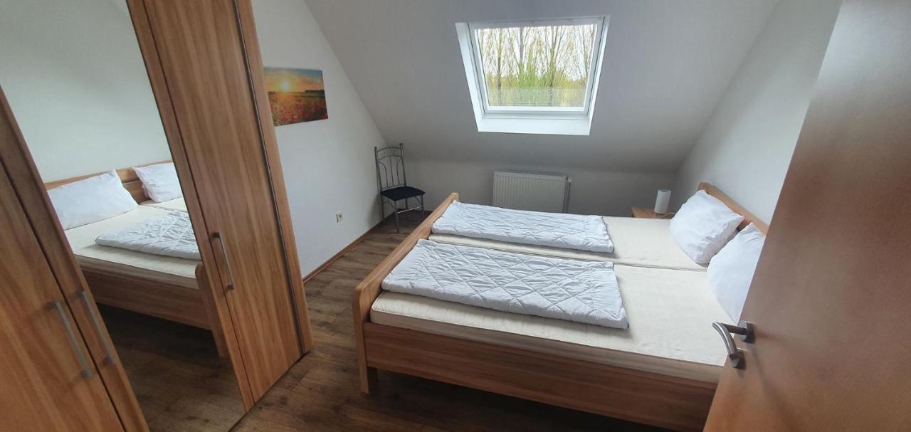 Ferienhaus Am Wellenpark Norddeich 外观 照片